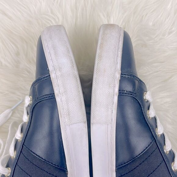Tommy Hilfiger | low cut blue sneakers 8.5 w /the iconic colorful brand stripes. - Picture 8 of 11